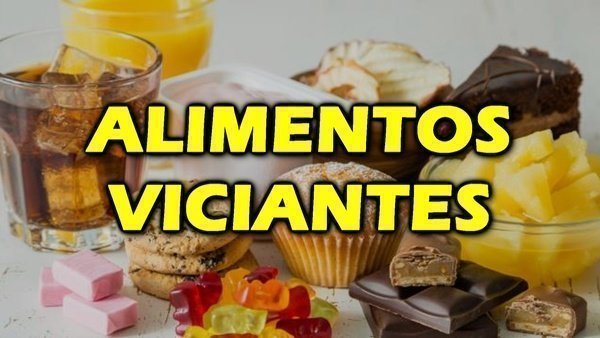 Chocolate, sorvete e refrigerante.
